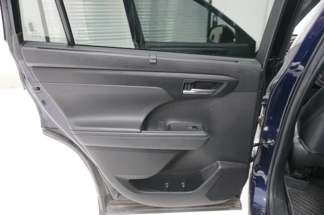 Used 2023  Toyota XSE image 21