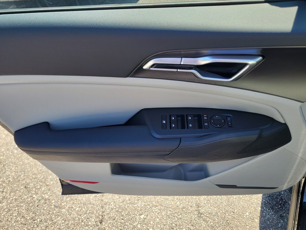 New 2026 Ebony Black Kia EX image 21