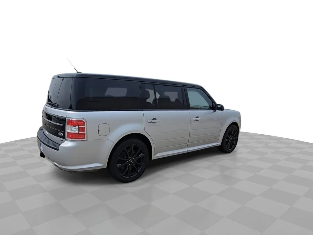 Used 2017 Silver Ford Limited image 8