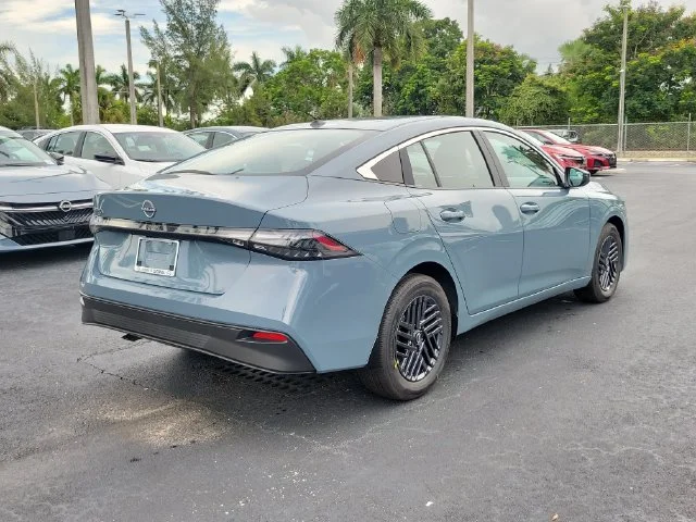 New 2027 Atlantic Gray Metallic Nissan SV image 4