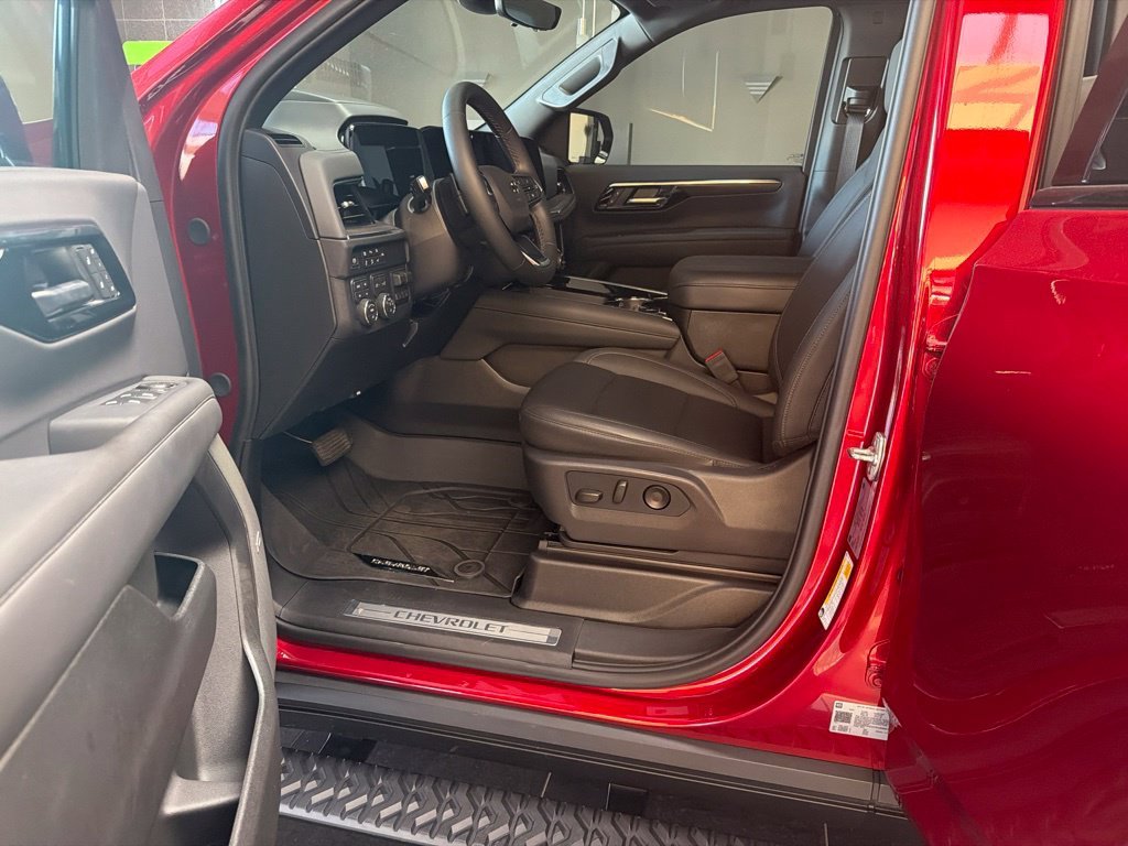 Used 2026 Red Chevrolet Z71 image 17