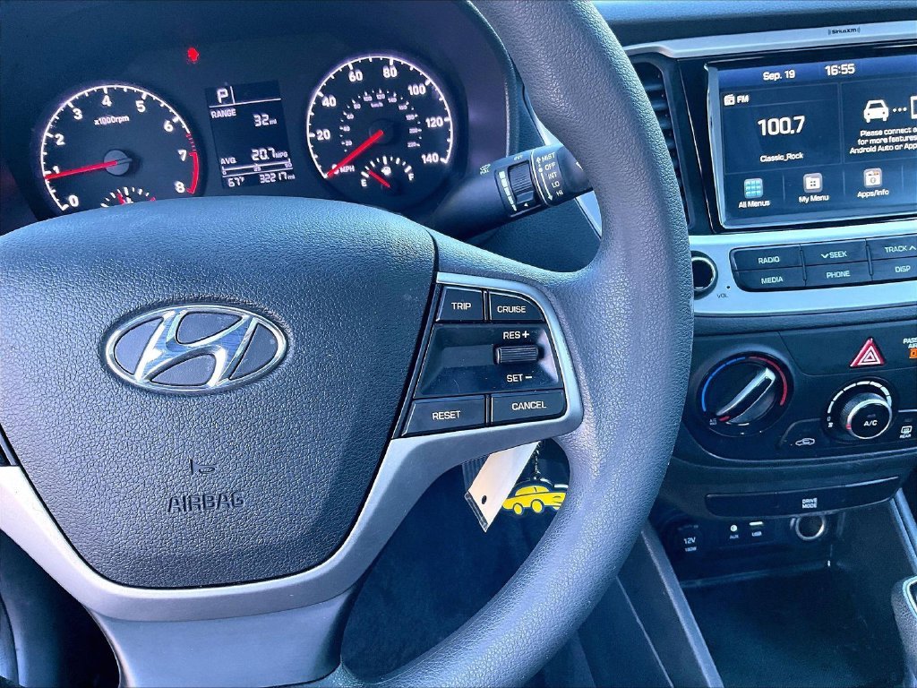 Used 2022 Silver Hyundai SEL image 24