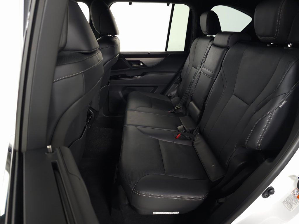 2025 LEXUS LX - Image 38