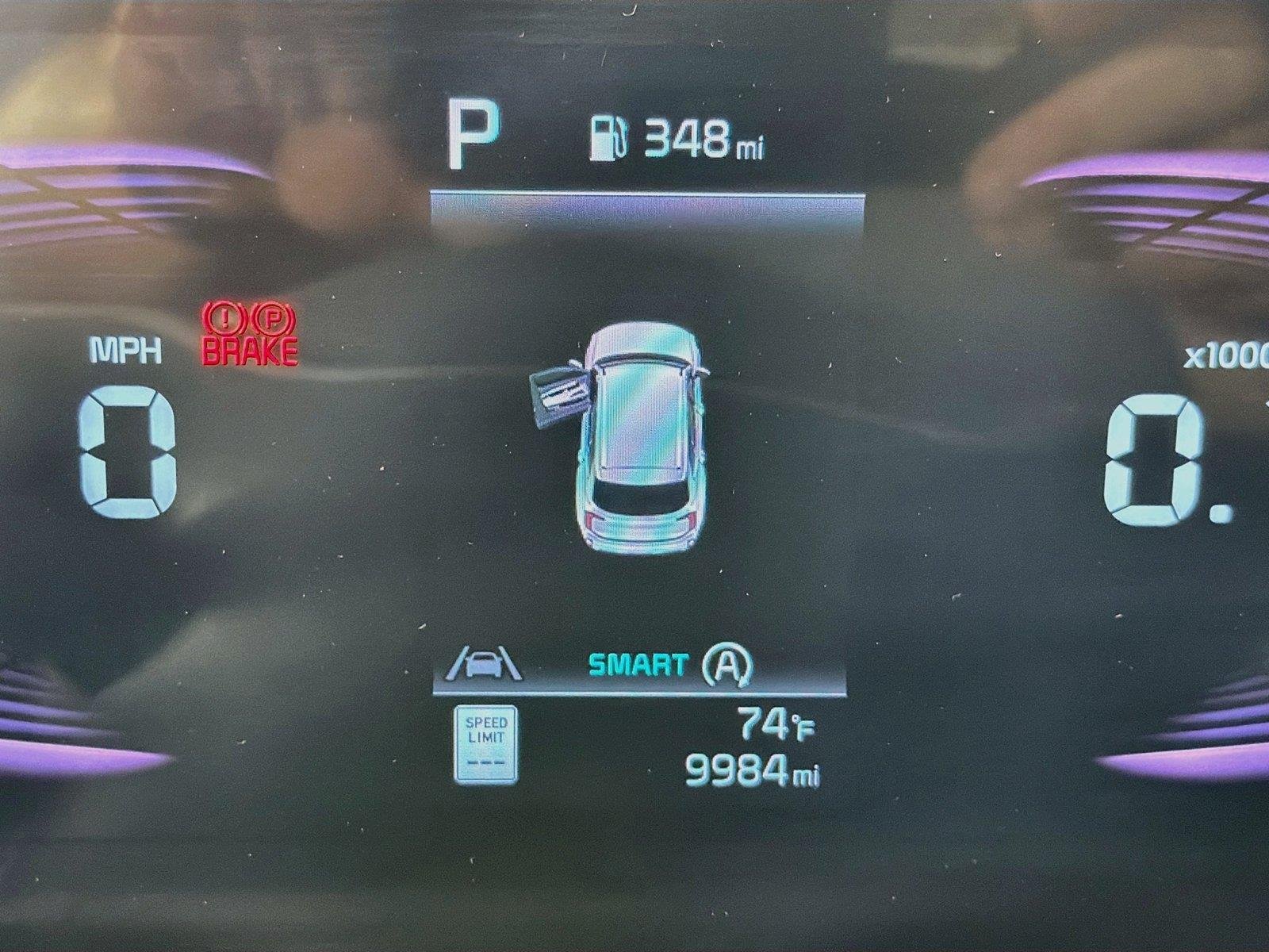 Used 2025  Kia EX X-Line image 18