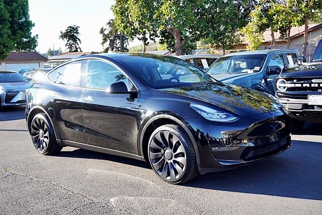 Used 2023  Tesla Long Range image 5