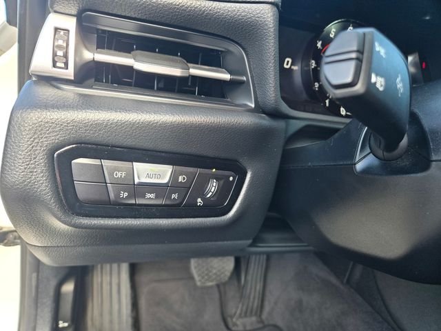 Used 2020  Toyota 3.0 image 14