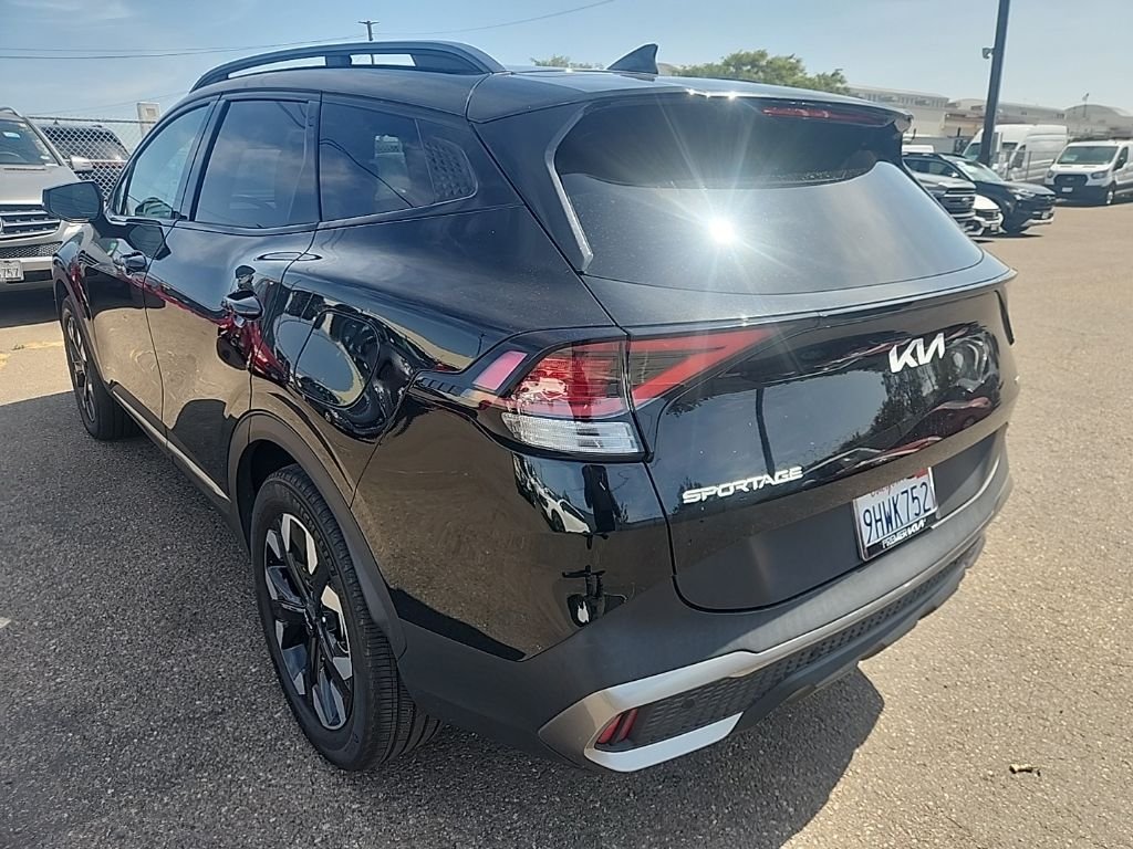 Used 2023 Black Kia X-Line image 10