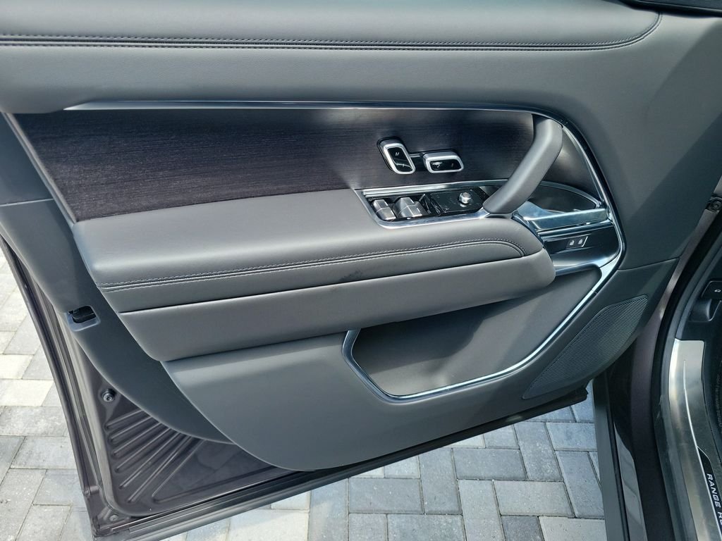 New 2026 Charente Grey Land Rover SE image 23