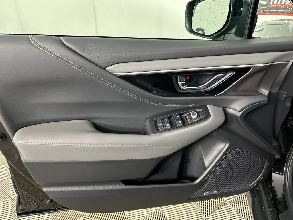 Used 2025 Black Subaru Onyx Edition image 11