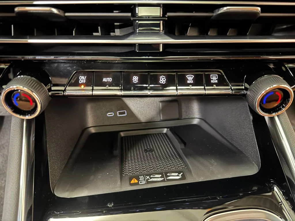 New 2027 Sterling Gray Metallic Chevrolet Z71 image 17