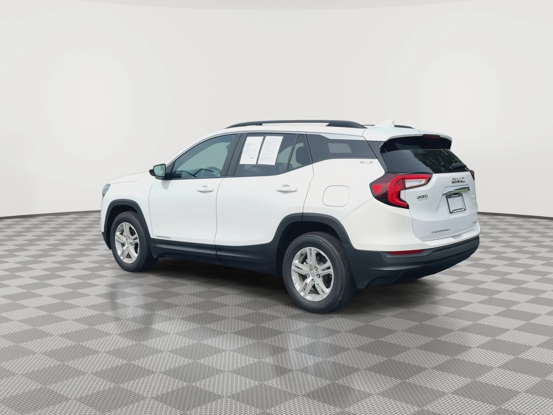 2023 GMC Terrain SLE - Photo 6