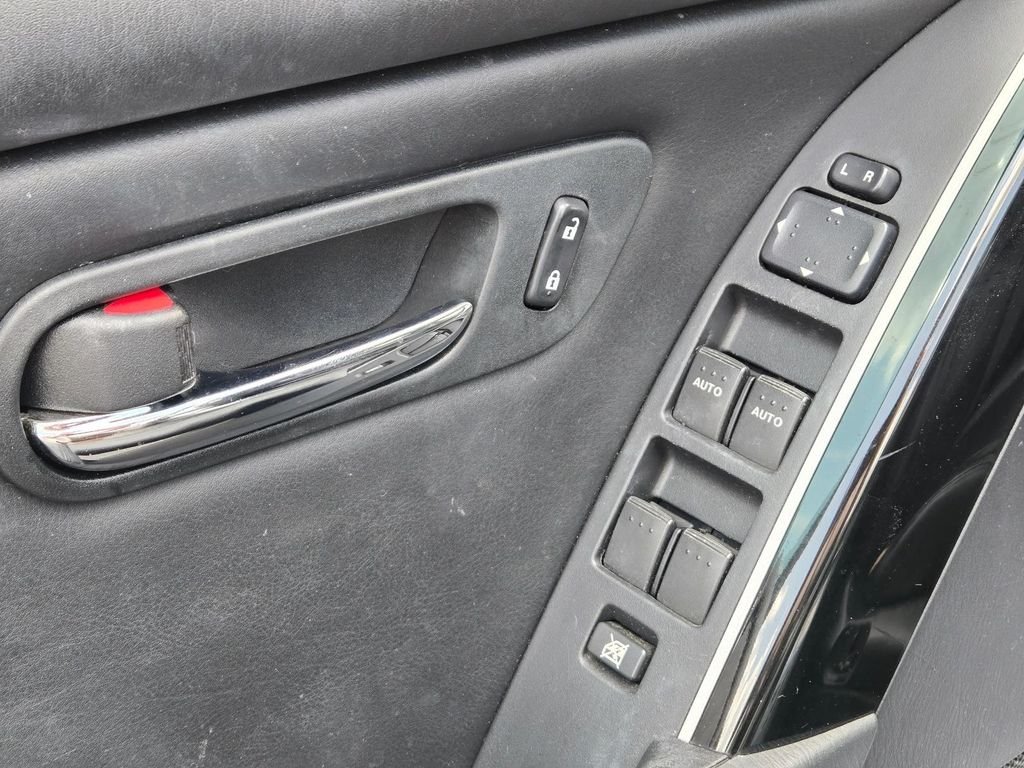 Used 2011 Silver Mazda Touring image 14