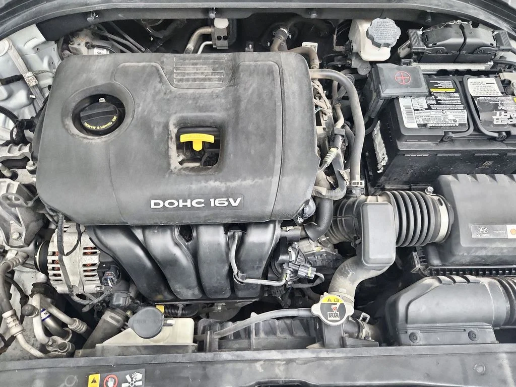 Used 2018 White Hyundai Value Edition image 37