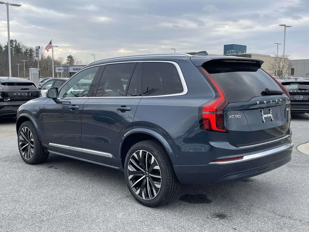 2026 Volvo XC90 Plus - Photo 27