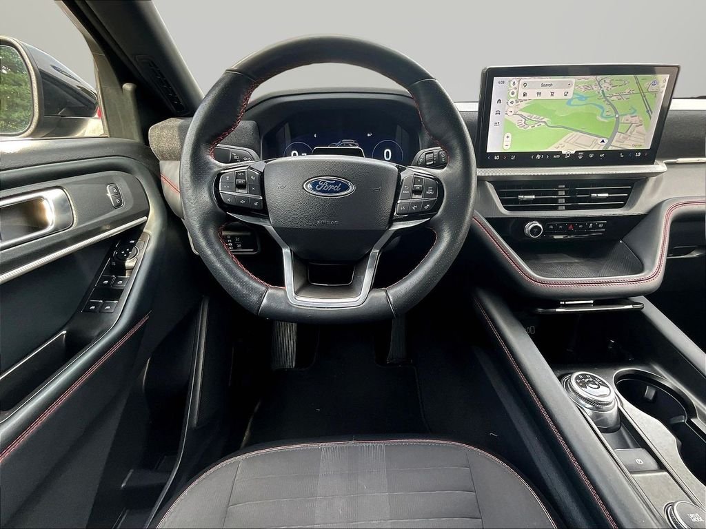 Used 2025 Gray Ford ST-Line image 10