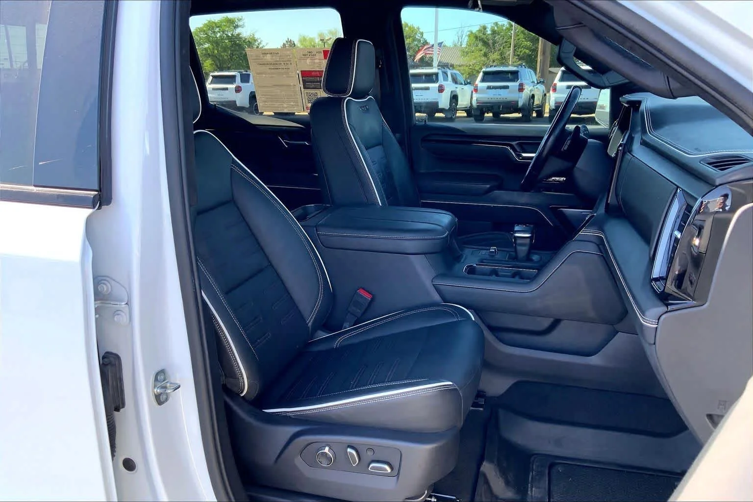 2024 GMC Sierra 1500 AT4X - Photo 9