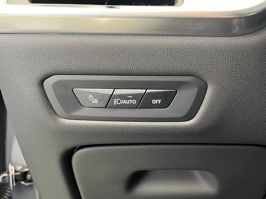 New 2026 Dravit Grey Metallic BMW xDrive40i image 20