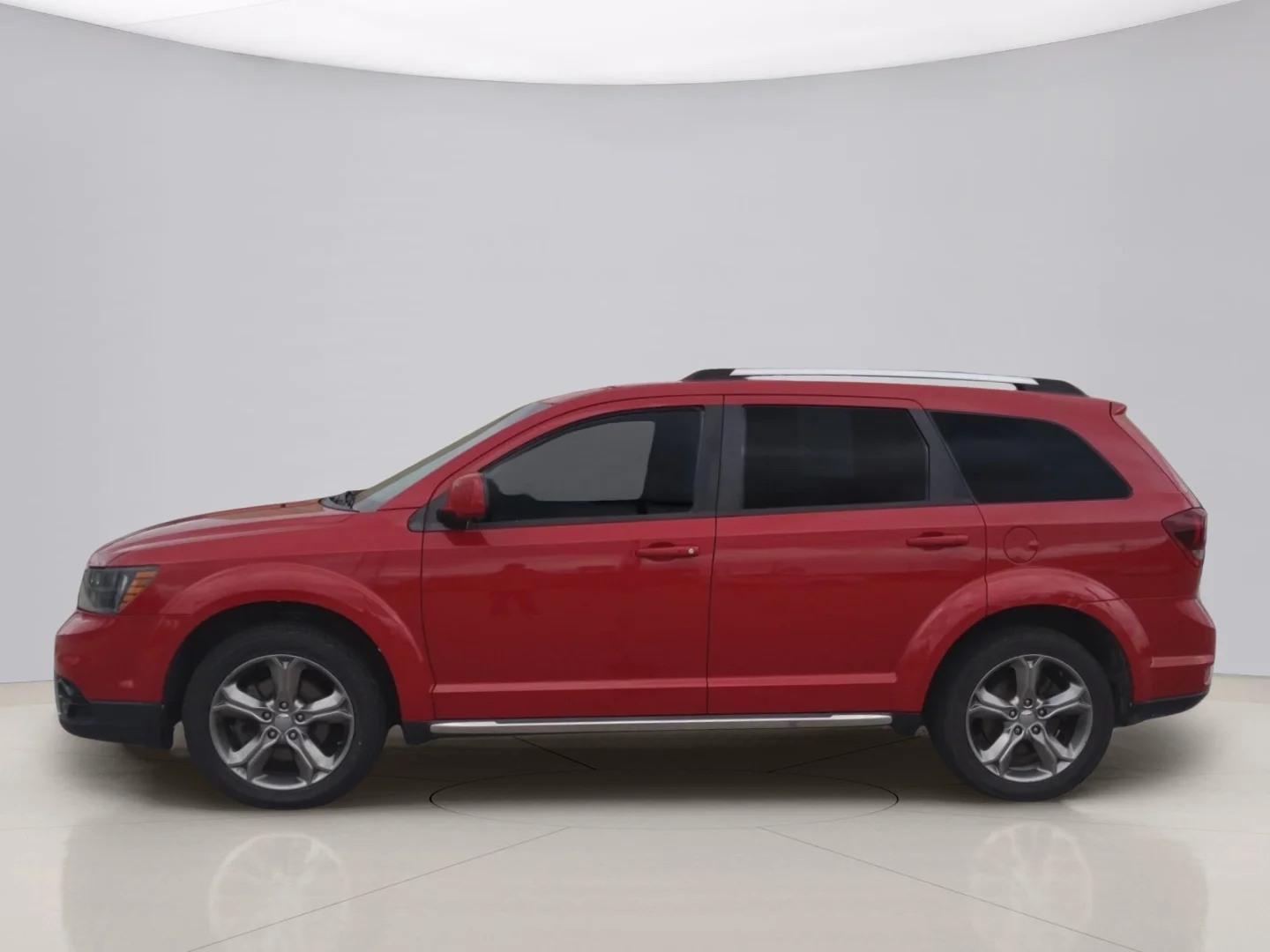Used 2016 Red Dodge CROSSROAD PLUS image 2