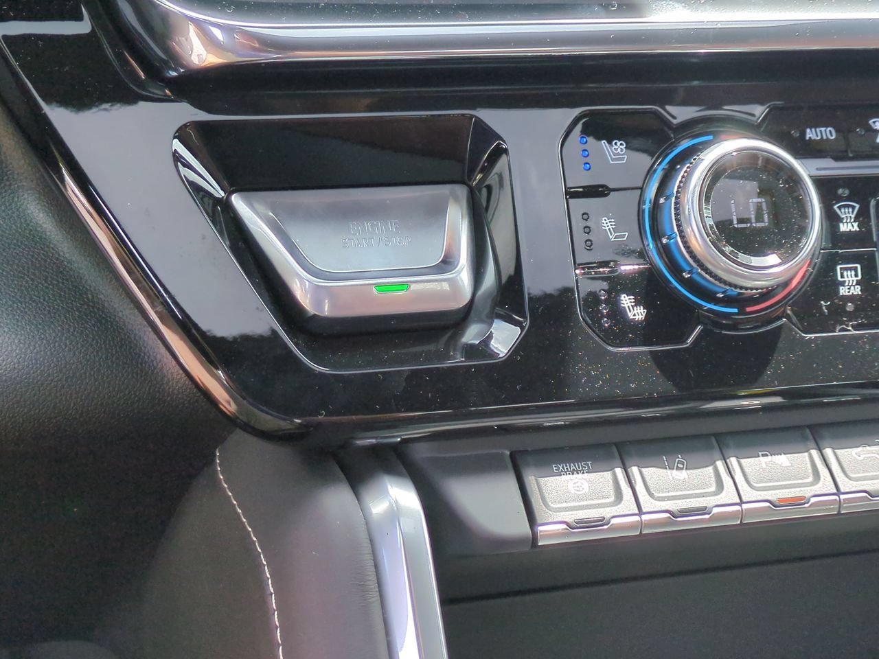 New 2026 Onyx Black GMC Denali Ultimate image 17