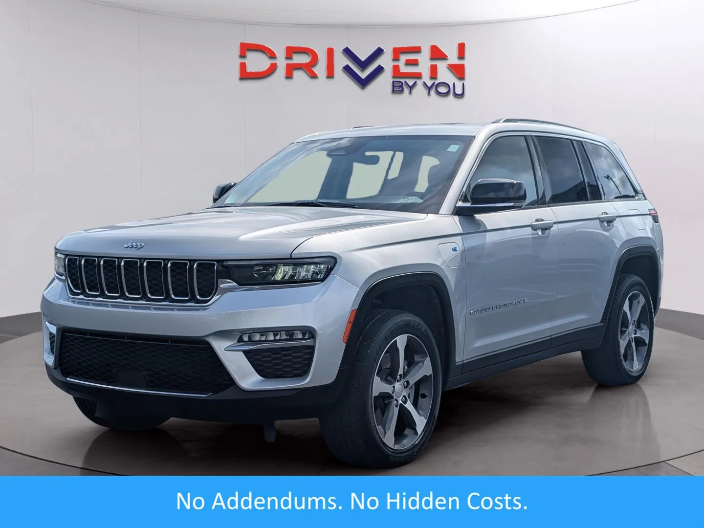 Used 2022 Silver Zynith Jeep 4x4 image 1