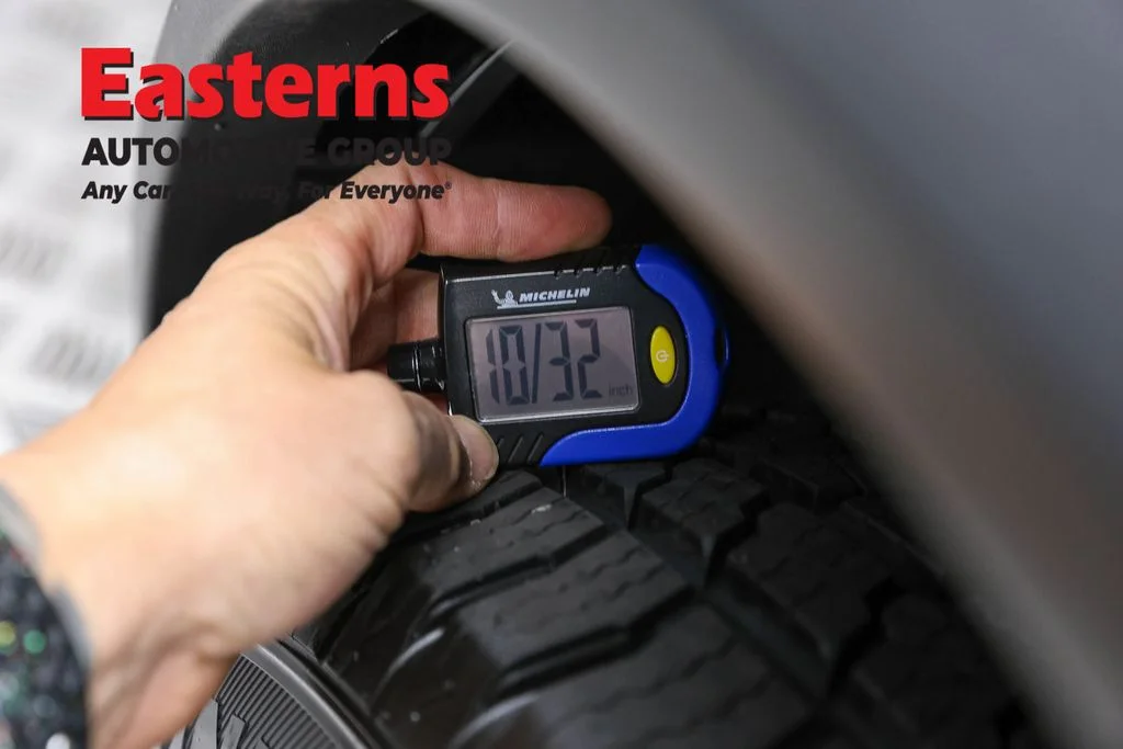 Used 2023 Gray Nissan S image 27