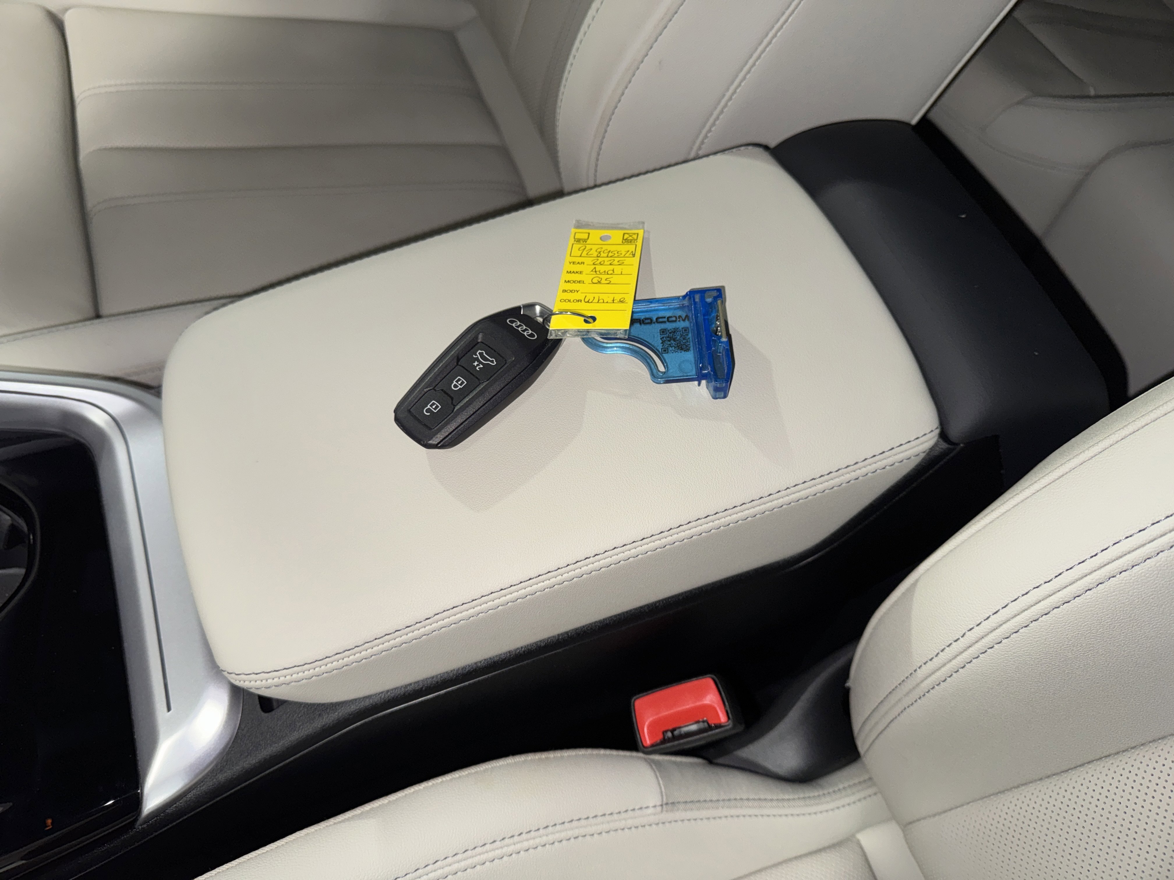Used 2025 Arkona White Audi Prestige image 29