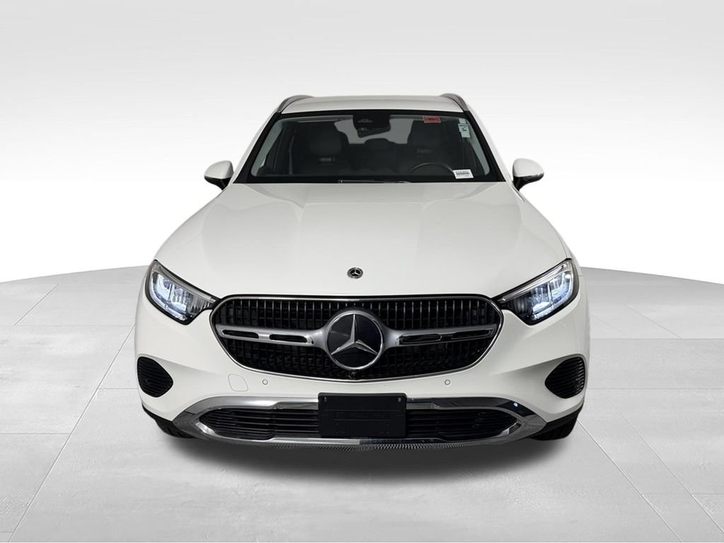 Used 2024 Polar White Mercedes-Benz GLC 300 image 4