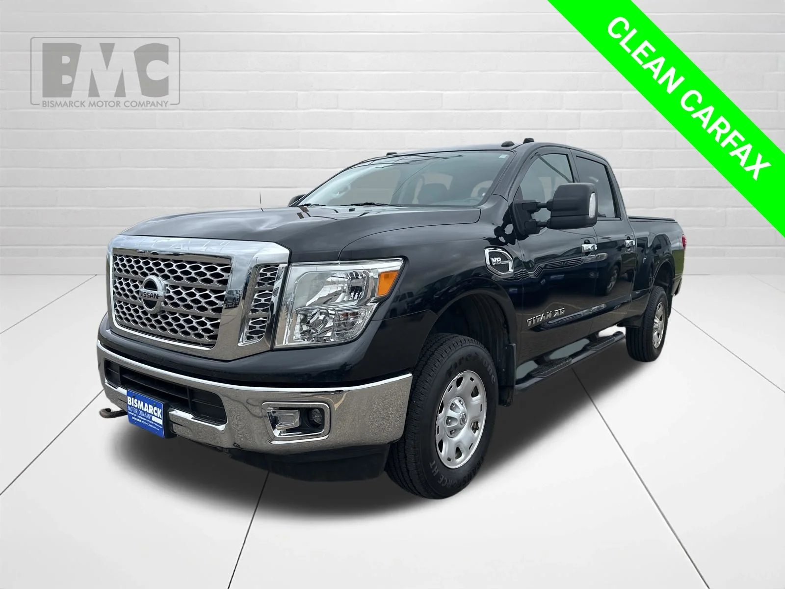2017 Nissan Titan XD SV Crew Cab 4x4 SWB's photo