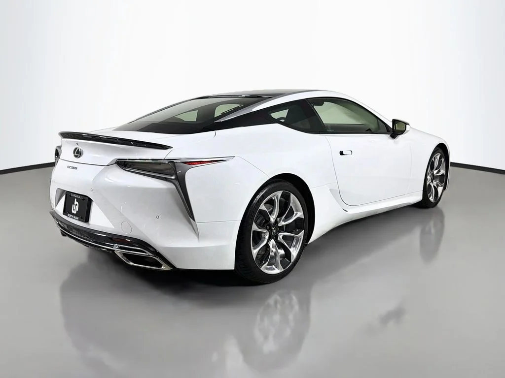Used 2018 White Lexus 500 image 5