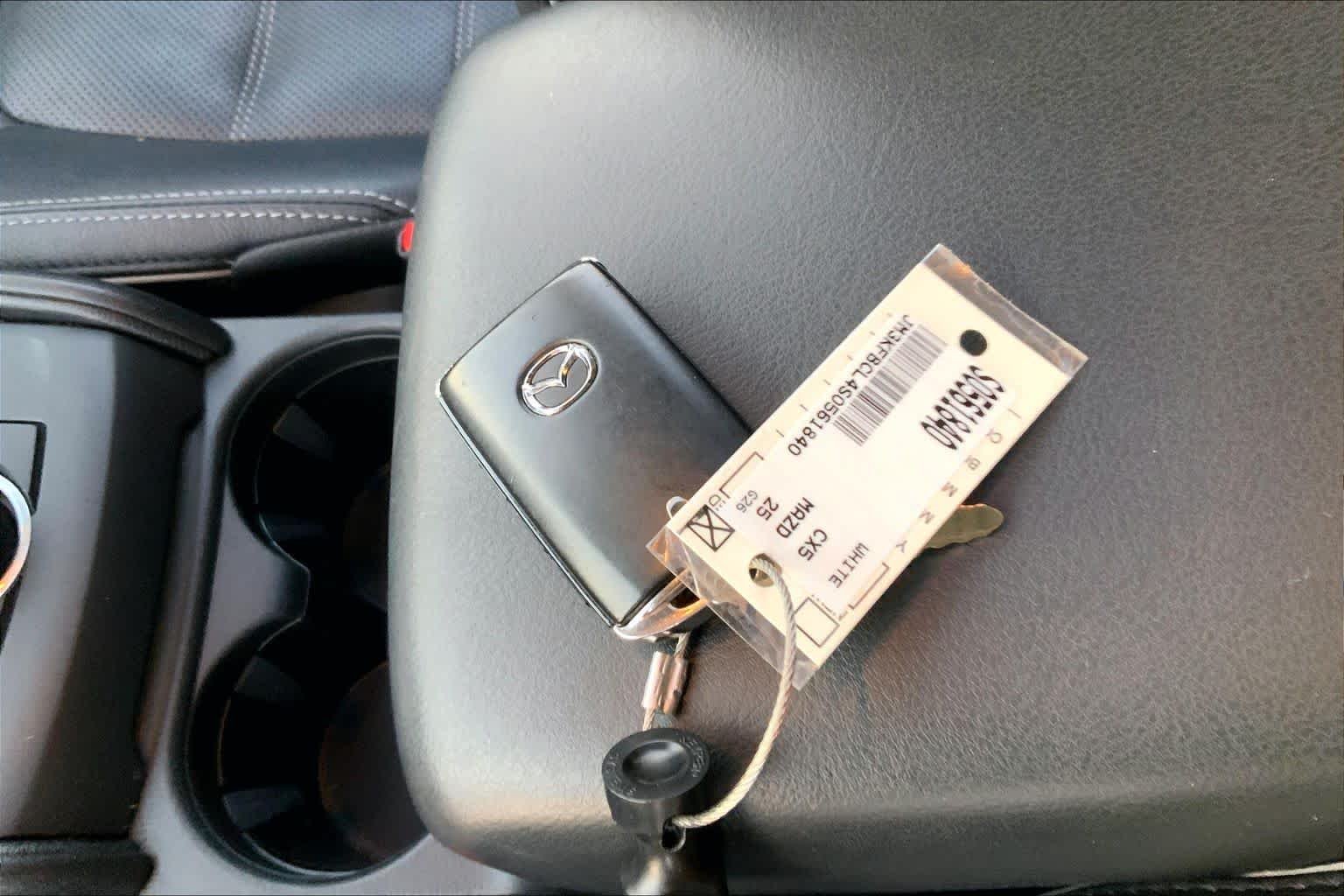 Used 2025 Rhodium White Metallic Mazda 2.5 S Preferred Package image 13