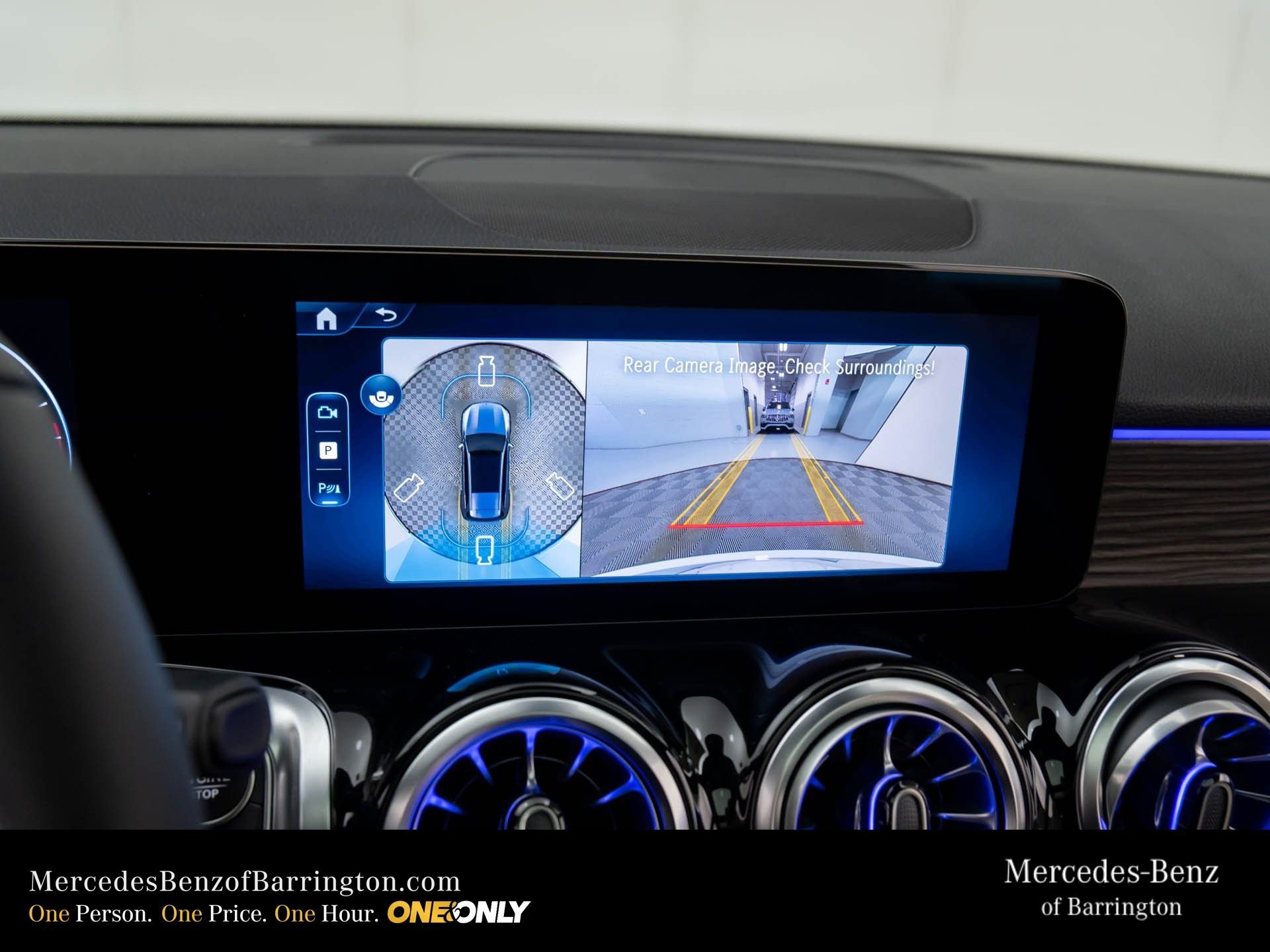 New 2026 Polar White Mercedes-Benz GLB 250 image 28