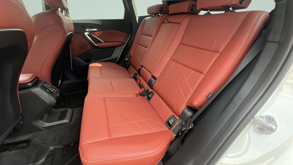 2026 BMW X1 28i - Photo 9