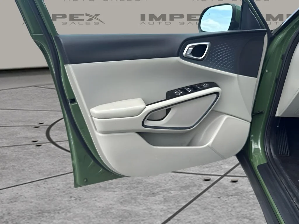 Used 2020 Green Kia EX image 25