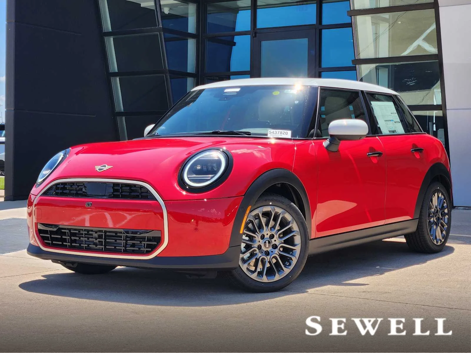 2026 MINI Hardtop's photo