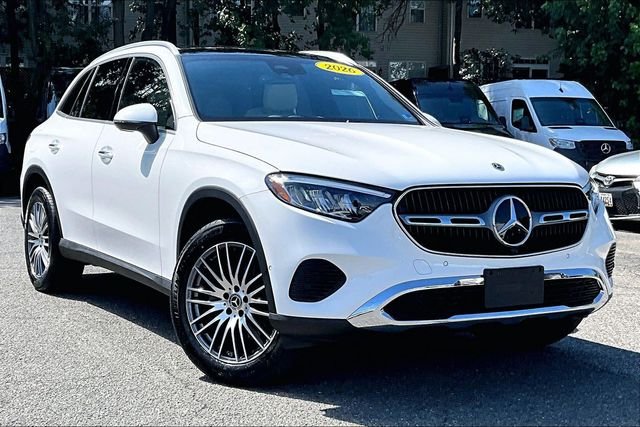 Used 2026 White Mercedes-Benz GLC 300 image 1