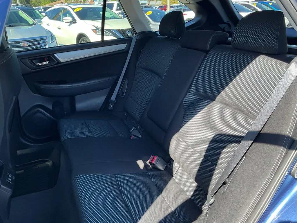 Used 2019 Blue Subaru 2.5i Premium image 22