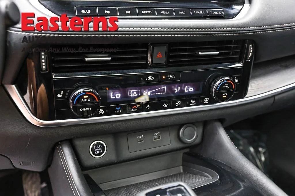Used 2021 Gold Nissan SL image 22