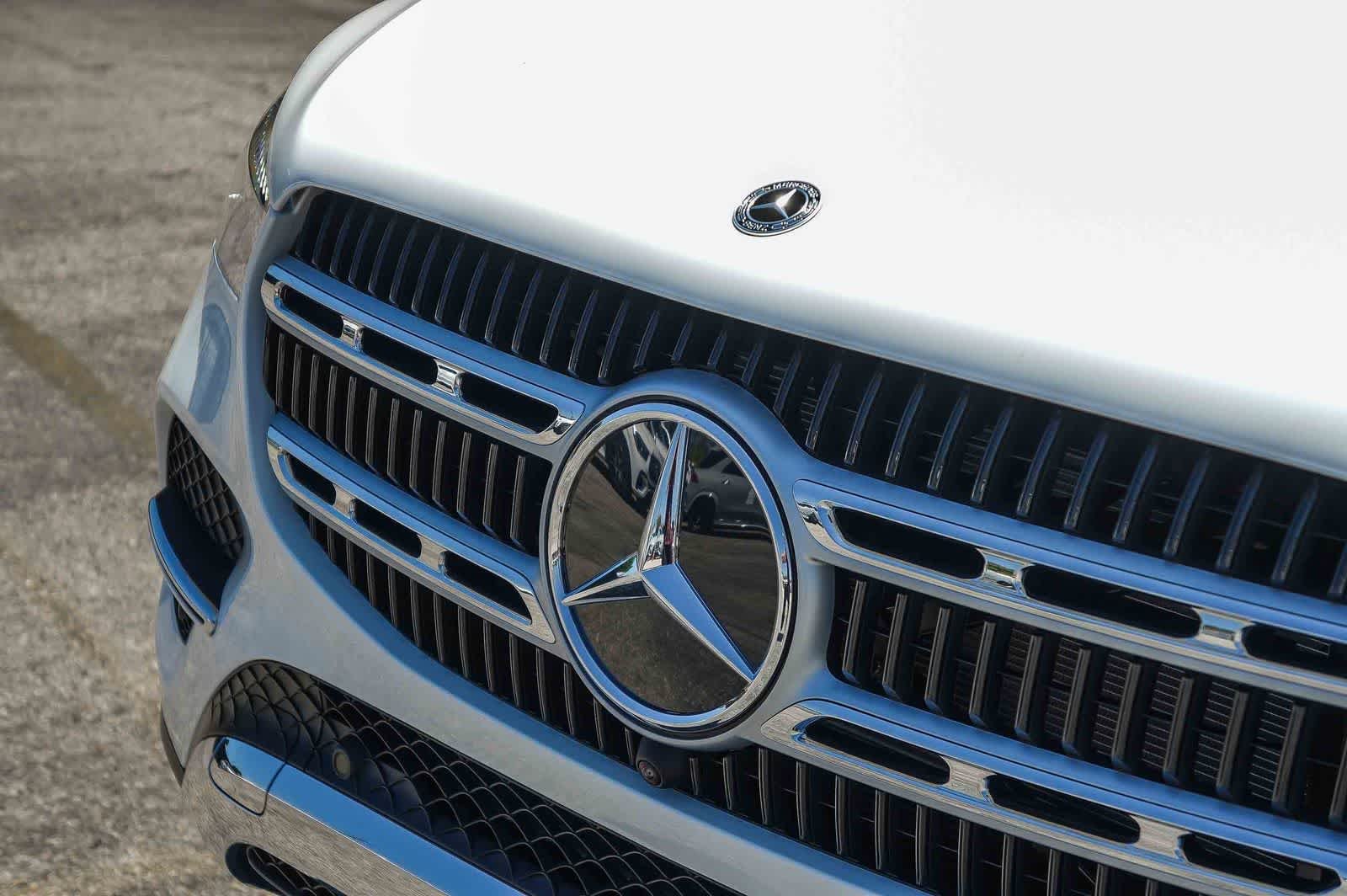 New 2026 Polar White Mercedes-Benz GLE 350 image 9