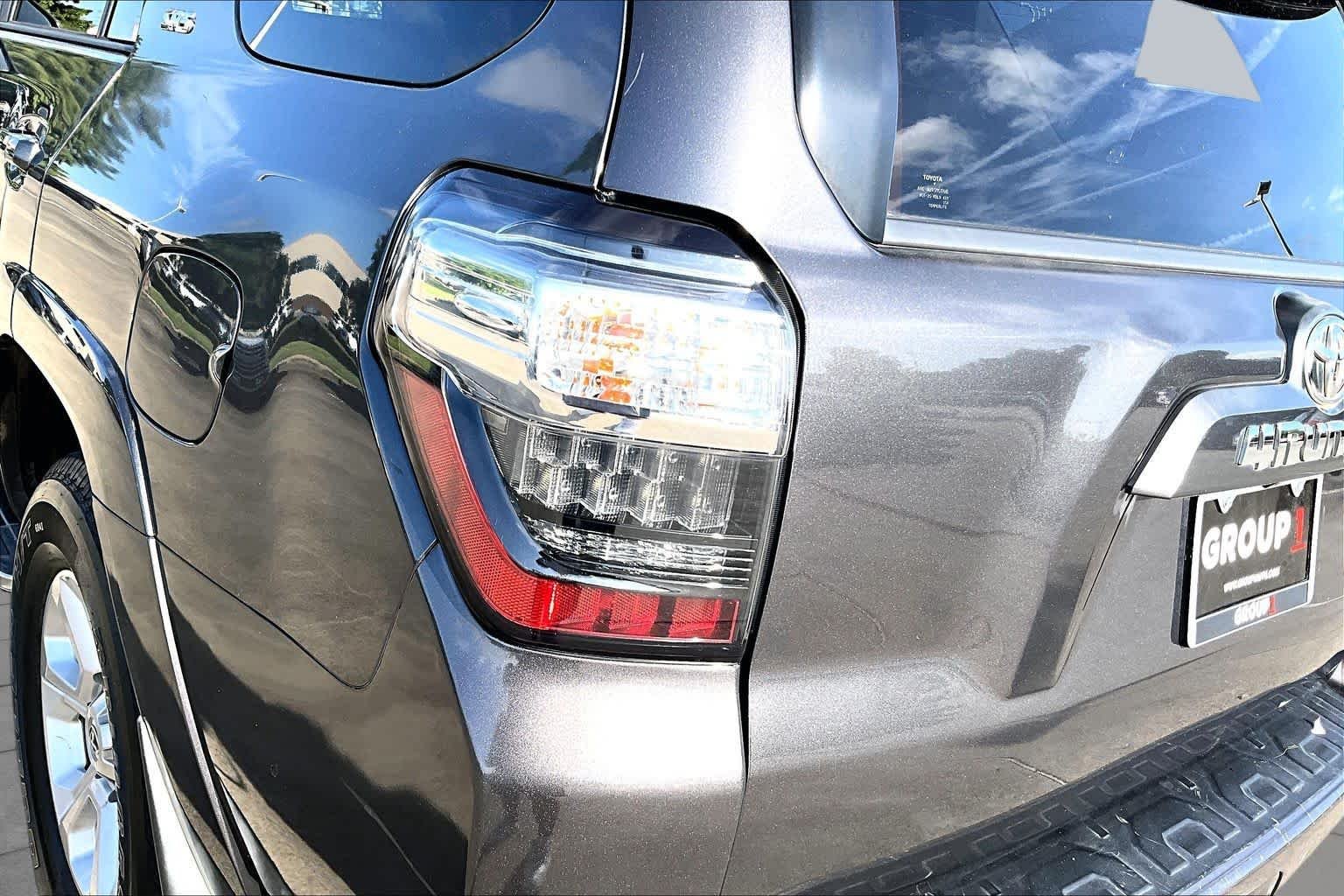 Used 2016 Magnetic Gray Metallic Toyota SR5 image 27