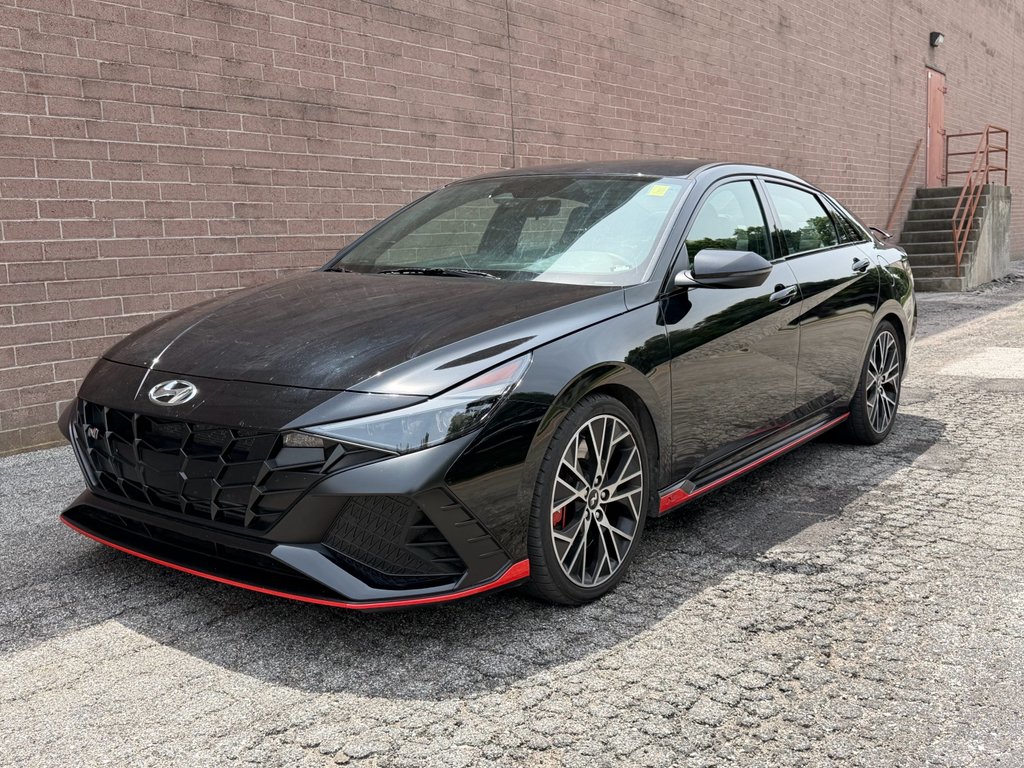 Used 2023 Onyx Black Hyundai Base image 1