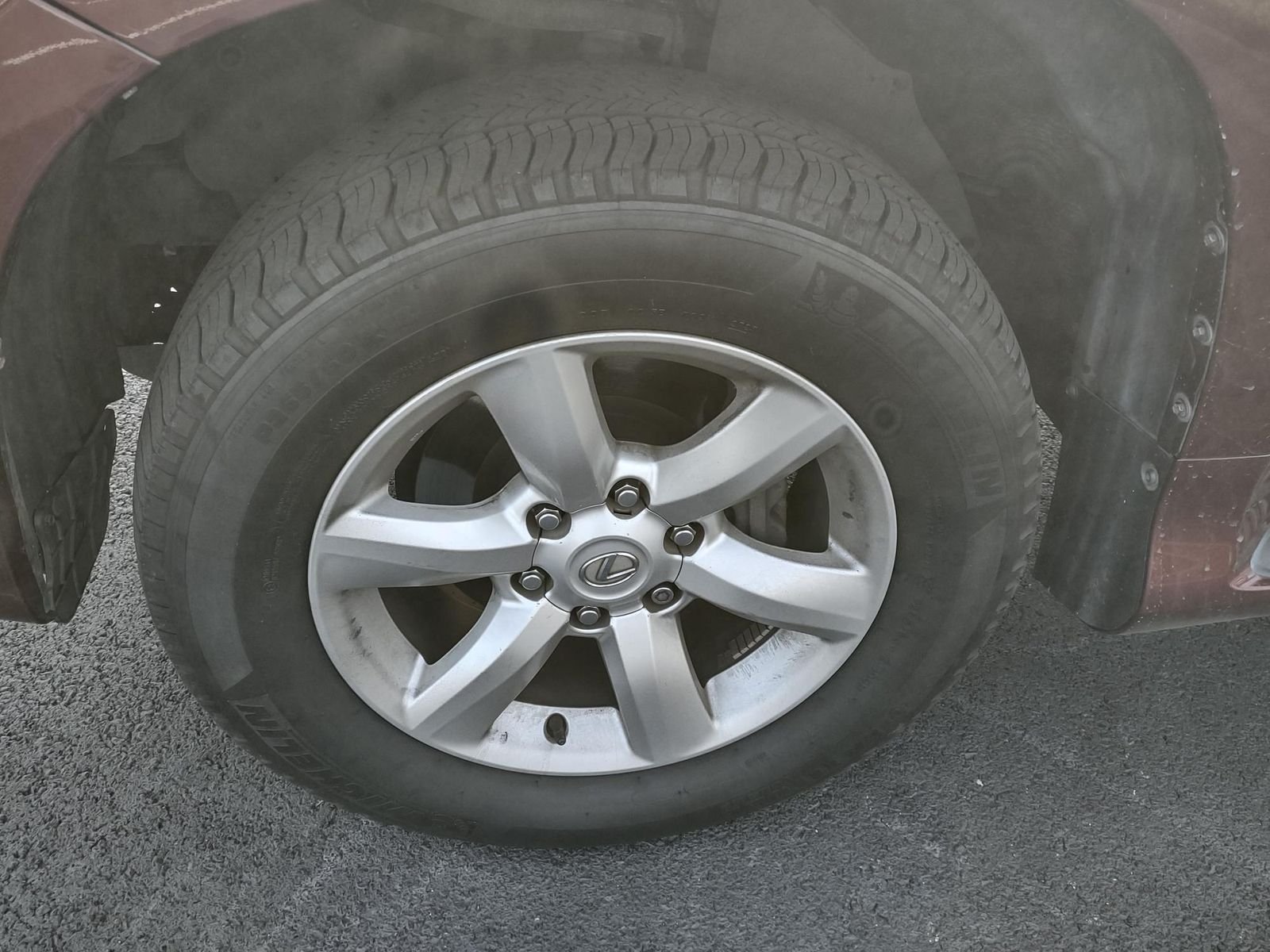 Used 2011  Lexus 460 image 7