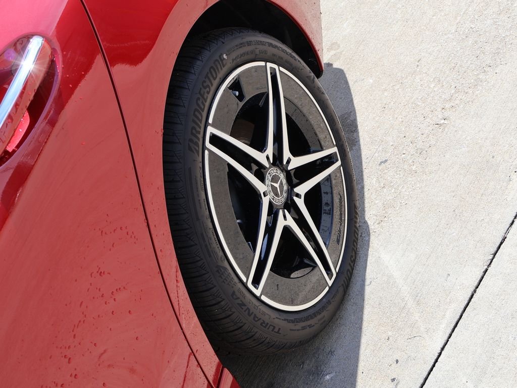 New 2026 MANUFAKTUR Patagonia Red Metallic Mercedes-Benz C 300 image 39