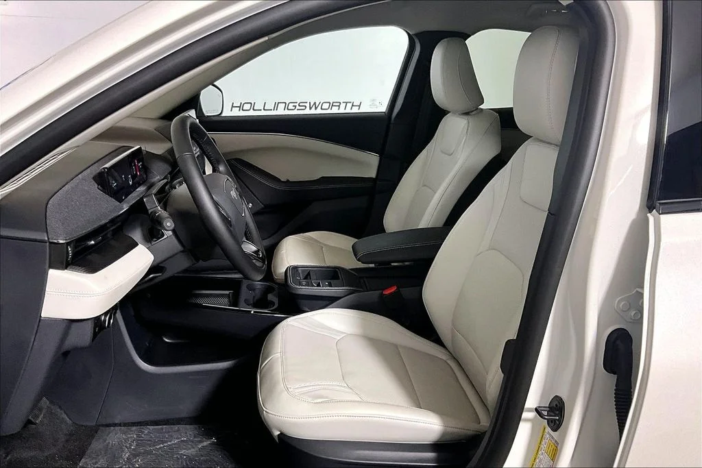 New 2026 Star White Metallic Tri-coat Ford Premium image 9