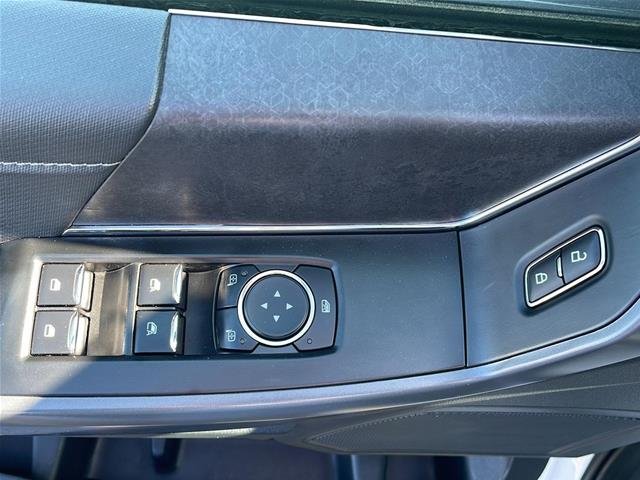 Used 2024 Oxford White Ford XLT image 46