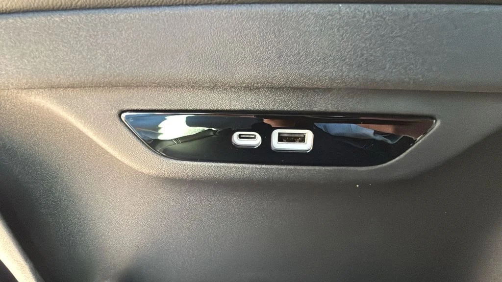 2026 Chrysler Pacifica Select - Photo 23