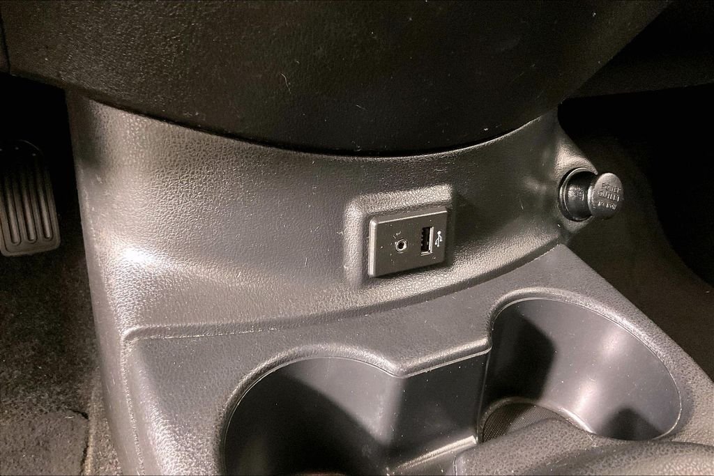 2017 Nissan Versa Sedan SV - Photo 13