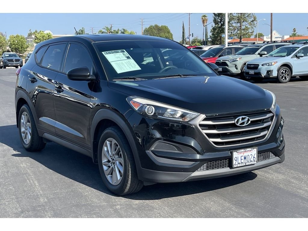 Used 2016 Ash Black Hyundai SE image 8