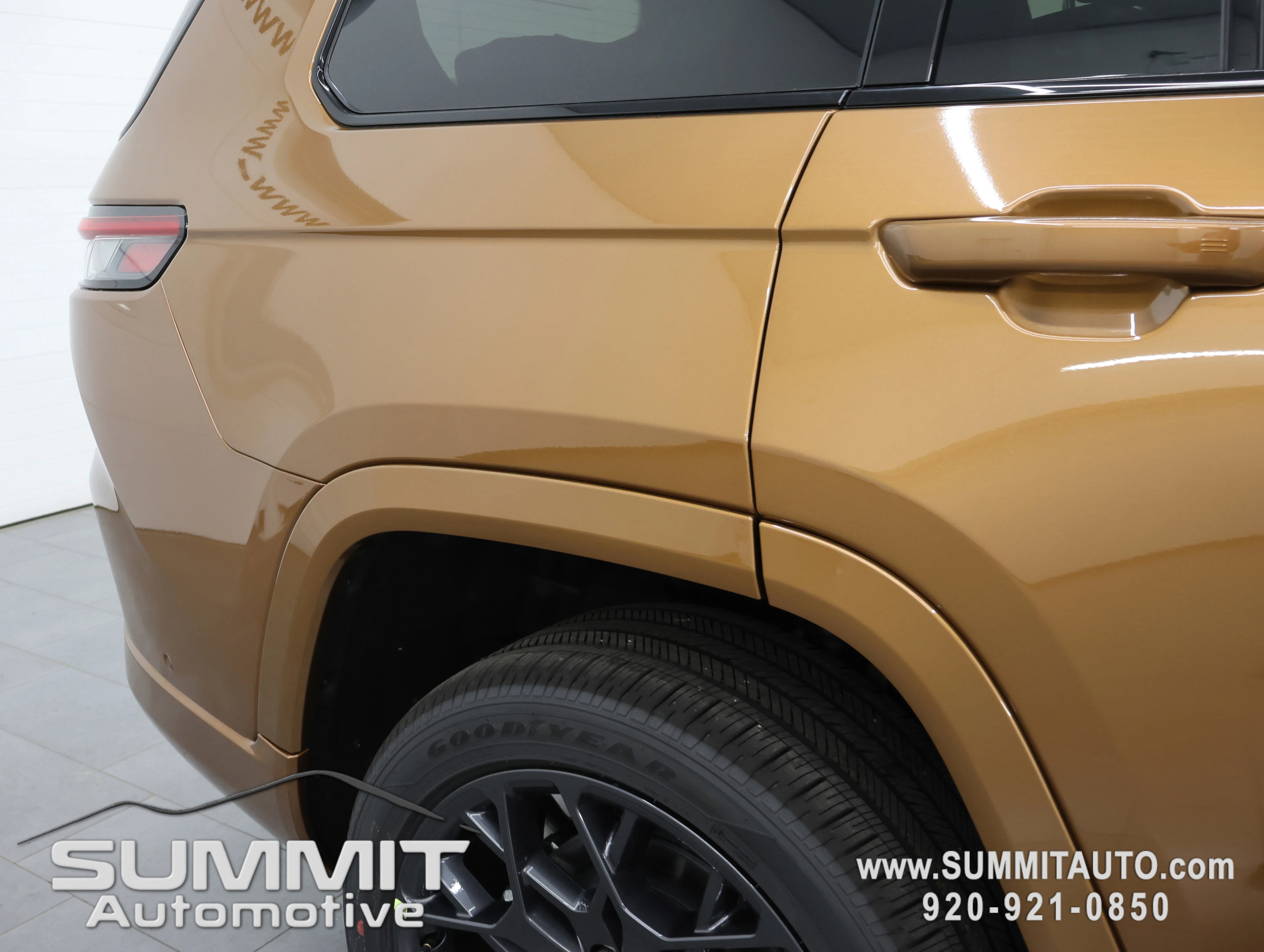 New 2026 Copper Shino Metallic Clear-Coat Exterior Paint Jeep Summit image 30