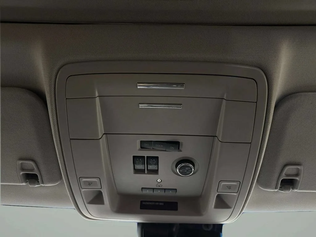 Used 2019 QUICKSILVER METALLIC GMC SLT image 24