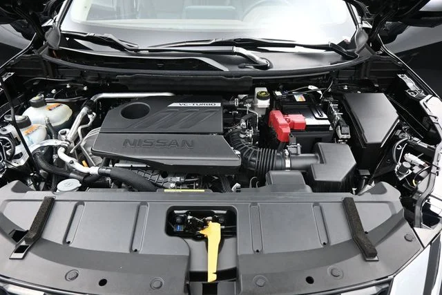 Used 2023 Black Nissan Platinum image 33